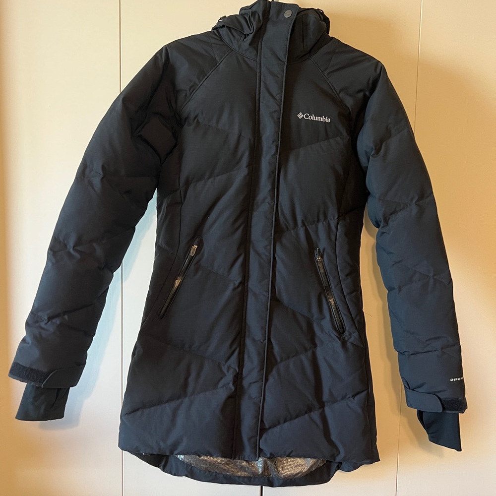 Great Condition Women’s Long Columbia Rain Jacket with Removable Hood